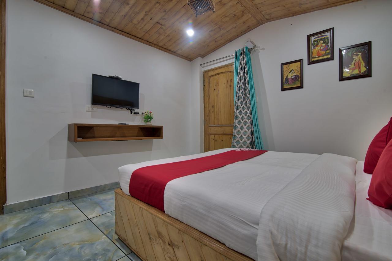 Oyo 13755 Woodstock Inn Dalhousie Bagian luar foto