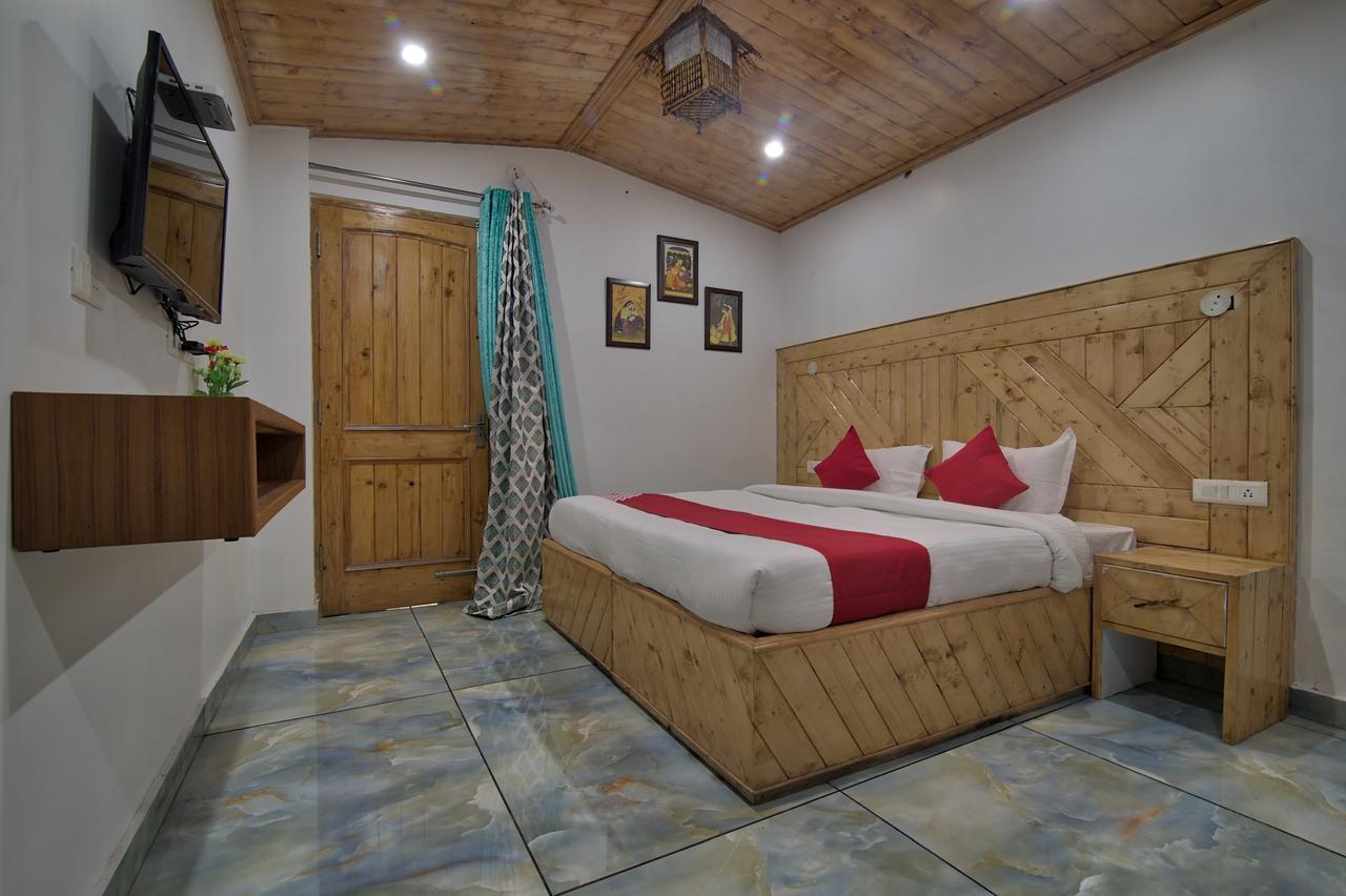 Oyo 13755 Woodstock Inn Dalhousie Bagian luar foto