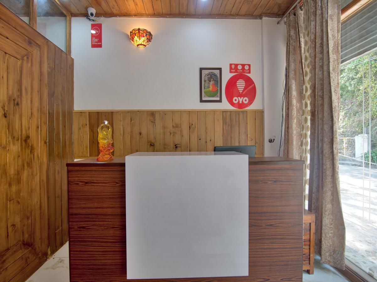 Oyo 13755 Woodstock Inn Dalhousie Bagian luar foto
